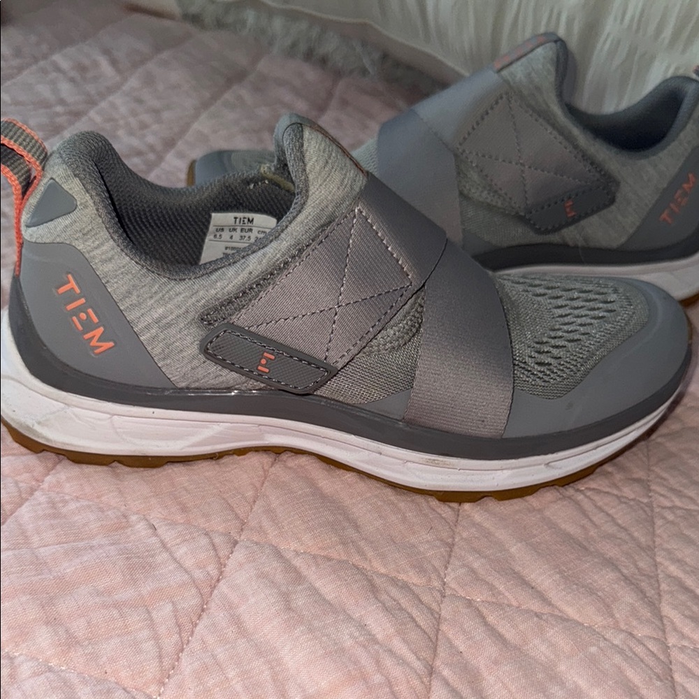 TIEM Women's Gray Athletic Shoes